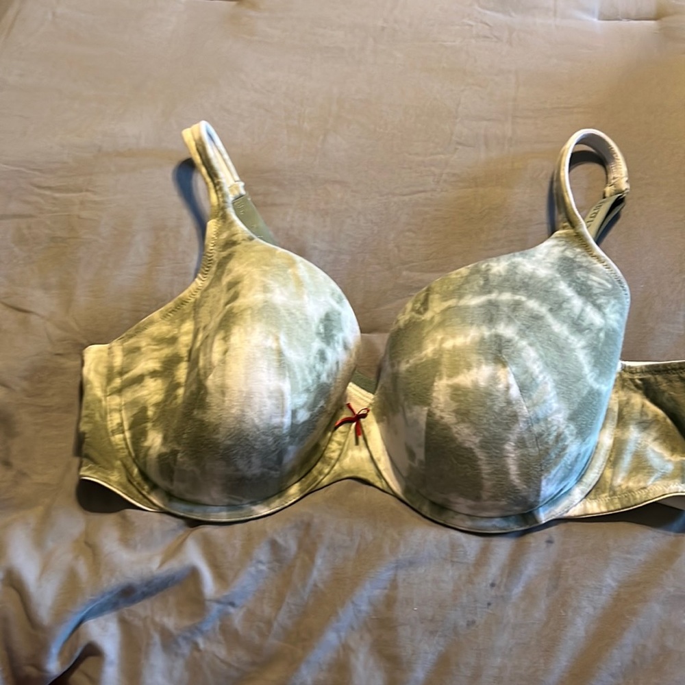 Cacique Lightly Lined T-Shirt Bra